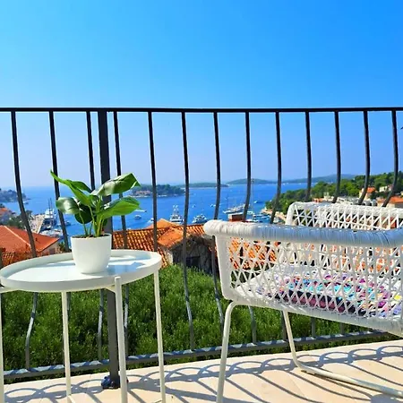 Ida View Apartment *
